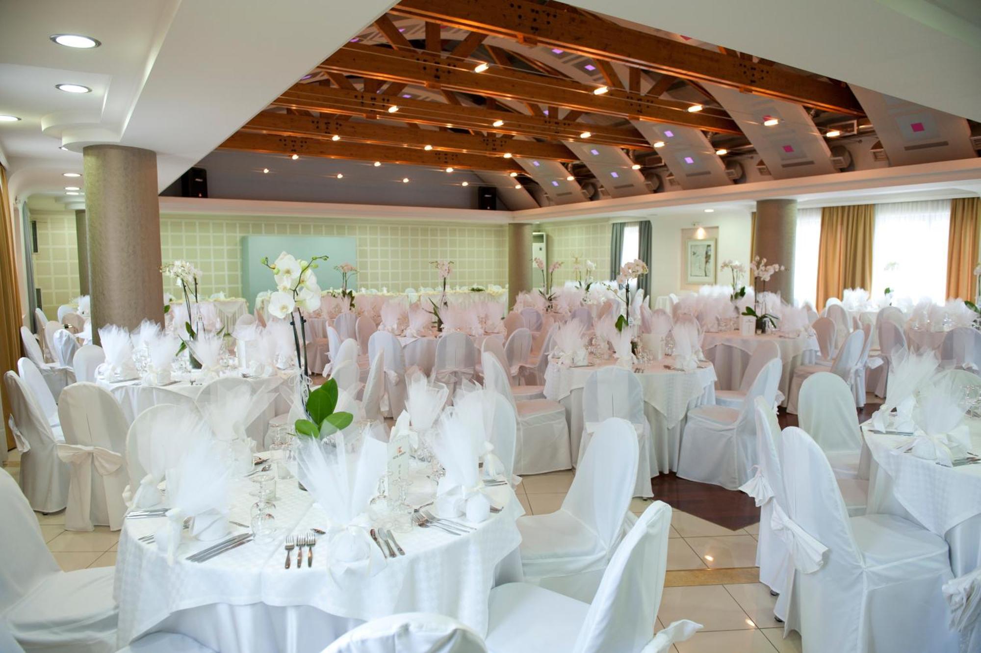 Hotel Kierion Kardítsa Екстериор снимка